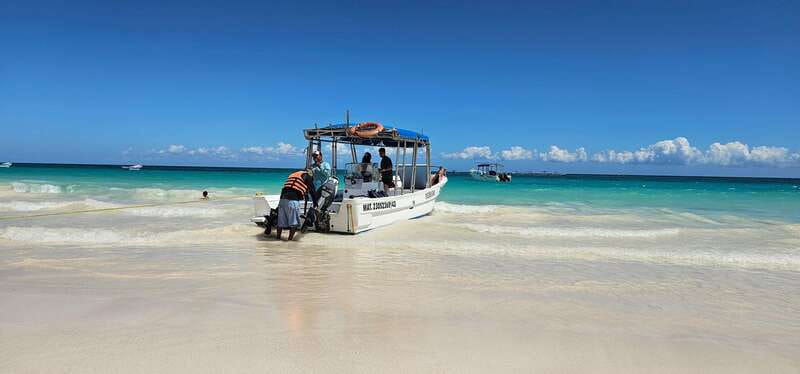 Tulum: 2-Hour Snorkeling in Two Spots of Tulum's Reef - Getting to Playa Pescadora inside the park