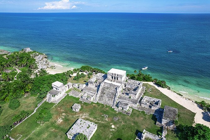 Tulum, Snorkeling with Sea Turtles, Cenote and Beachside Lunch - Cenote el Sueño: the day’s most unusual swim
