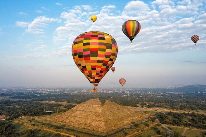 Unforgettable Balloon Flight + Tour of Teotihuacan - Obsidian, maguey, and the Xoloitzcuintle