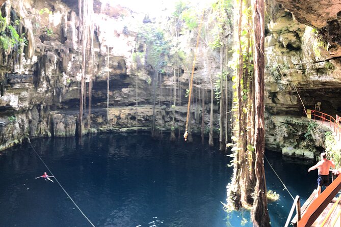 VIP Chichen Itza Private Tour - Luxury Car - Valladolid adds food and a slower pace