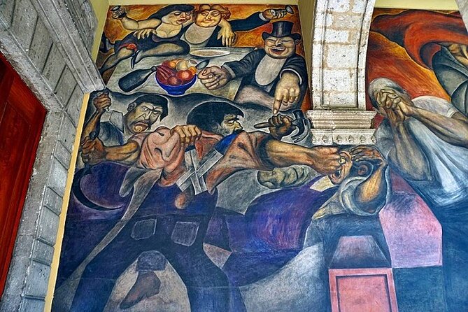 Walking Tour - Impressive murals in Historical Center of Mexico City - Palacio de Bellas Artes and the Mural Finale