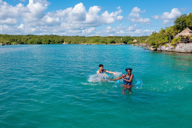 Xel-Ha Tickets with Transportation included - Food, drinks, and the rhythm of a full day