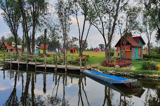 Xochimilco Barco Fiesta Tentacion 18+ with Open Bar and Tacos - Two hours among the floating gardens