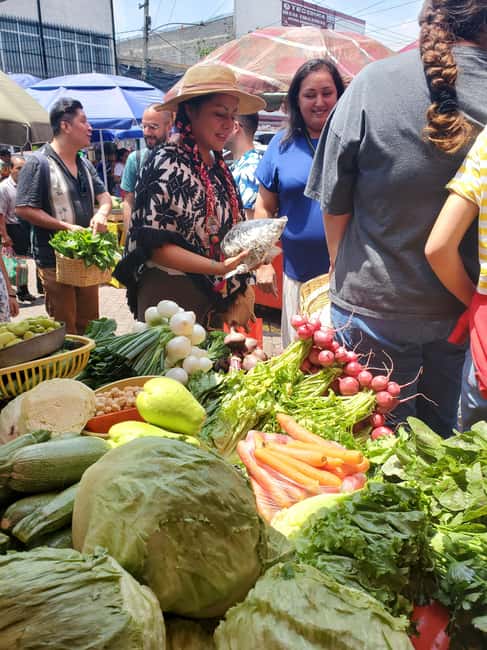 Xochimilco: Market, Food and Nature ¡All included! Tour - Why this Xochimilco tour feels different