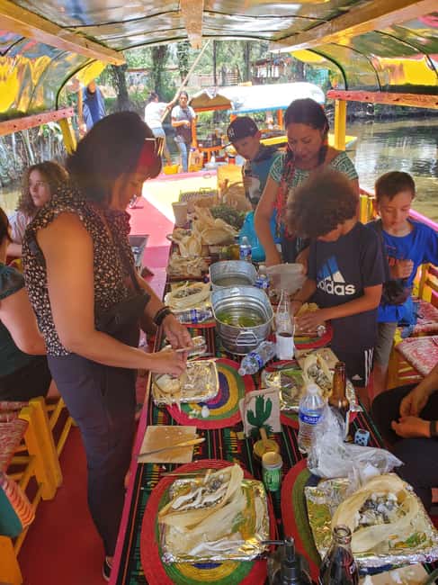 Xochimilco: Market, Food and Nature ¡All included! Tour - Starting with coffee at Dalia Restaurant