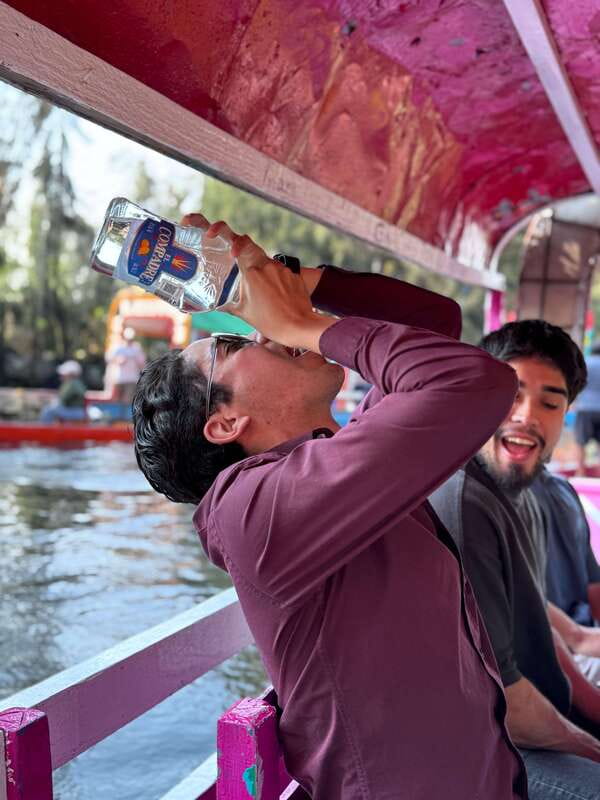 Xochimilco: Tequila tasting (unlimited) and cultural party on a boat - The food period: tacos, taquitos, and canal-side snacks
