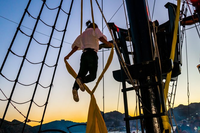Yo Ho Pirate Sunset Dinner Cruise in Cabo San Lucas - El Arco, the first 30 minutes on the water