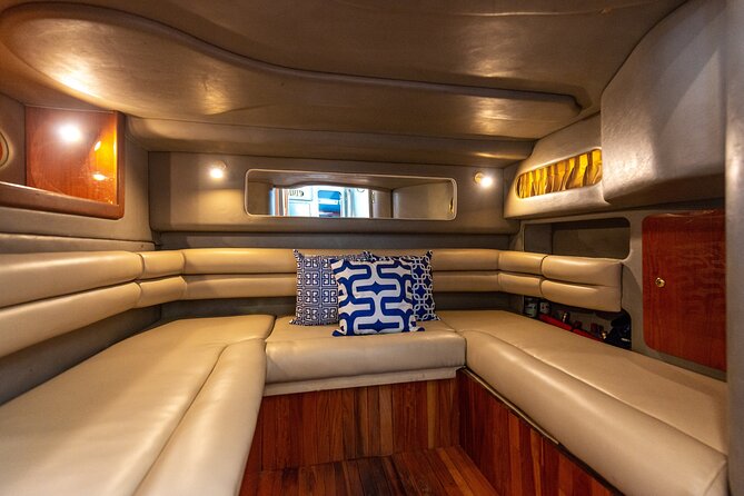 Your Own Private Luxury Yacht Experience in Cabo San Lucas - Lunch, snacks, and the premium bar