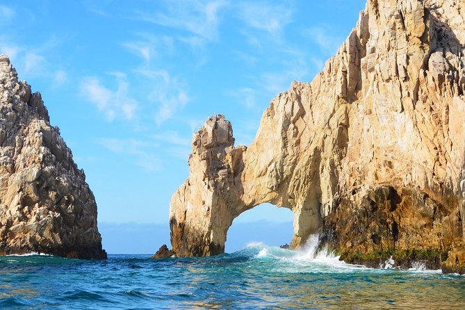 ZODIAC Whale Watch Tour | Cabo San Lucas | Biologist | FREE Pics - Searching for humpbacks beyond the bay